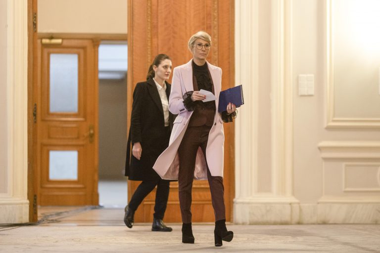 Turcan: Au fost sporuri inventate doar pentru a masca necesitatea majorării unor salarii