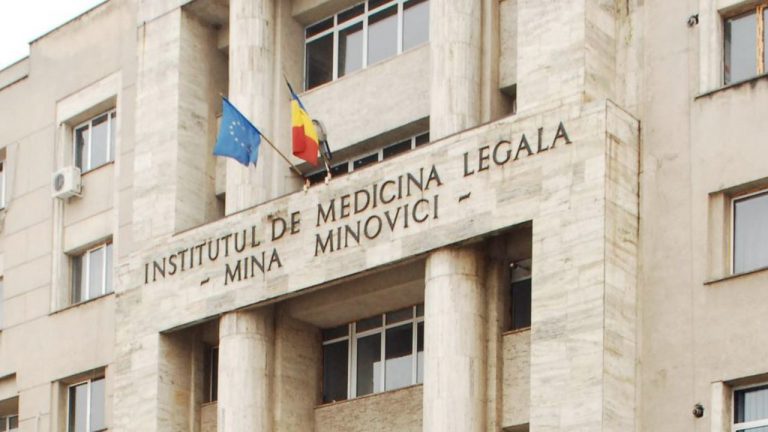 Cadavrul unei femei, trimis de INML către o familie care trebuia să înmormânteze un bărbat. Eroarea a fost descoperită după 3 luni