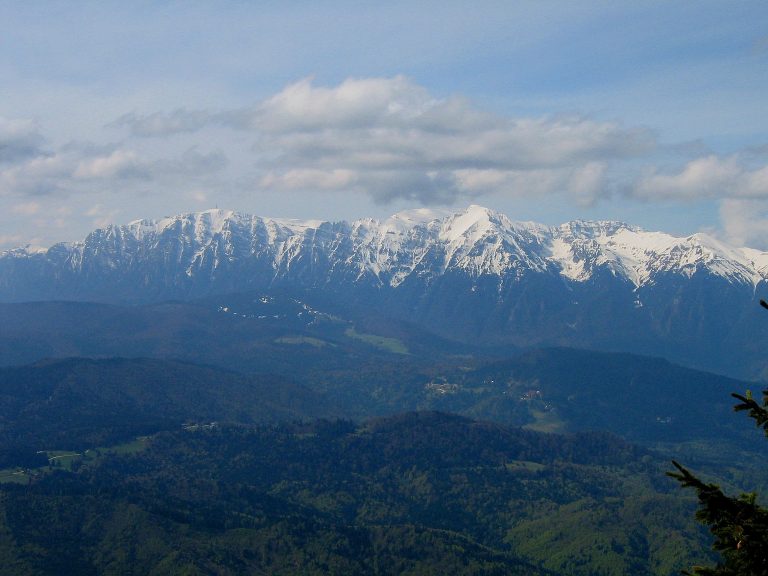 Two tourists rescued after five-hour operation from mountain in central Romania