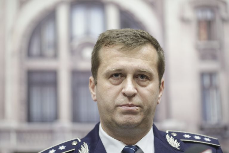 Adjunctul Poliţiei Capitalei, la o petrecere cu aproape 30 de oameni, în Hanul lui Manuc. Printre clienţi, și o persoană care trebuia să fie în carantină în Călăraşi