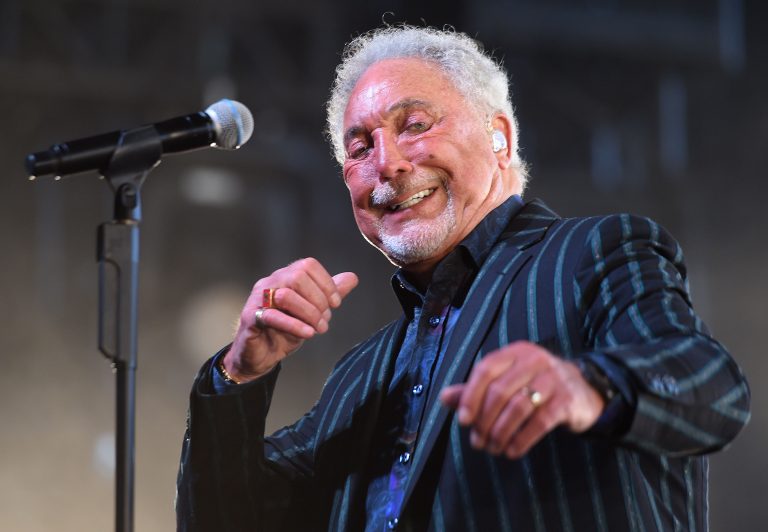 VIDEO | Tom Jones va lansa, la 80 de ani, un nou album de studio