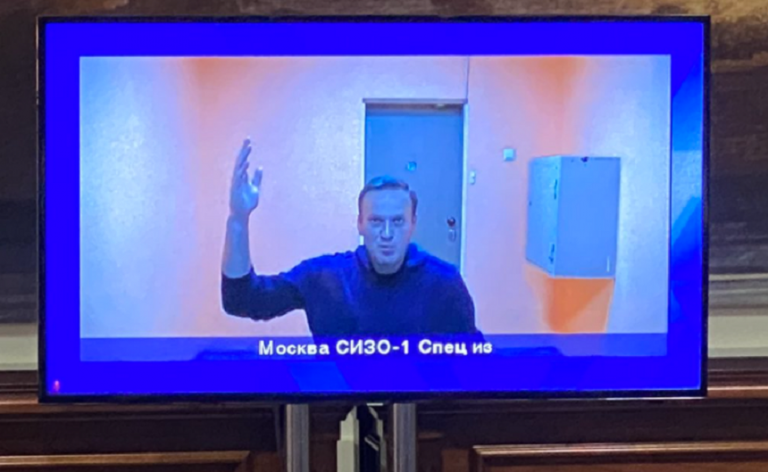 Din închisoare, Navalnîi dă semnalul ca rușii să treacă peste autorități