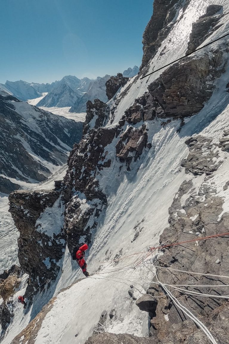Mesajul alpinistului Alex Găvan după ce a renunţat la ascensiunea pe K2