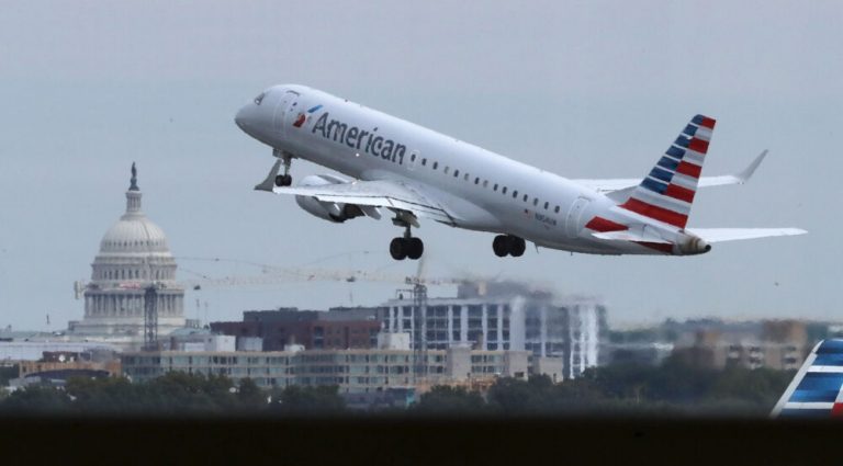 Controlorii de trafic din New York, amenințați cu un nou 11 septembrie: Vom intra cu avionul în Capitoliu. Soleimani va fi răzbunat