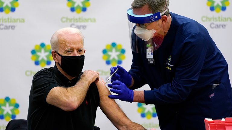 VIDEO | Joe Biden, inoculat cu a doua doză de vaccin împotriva COVID-19