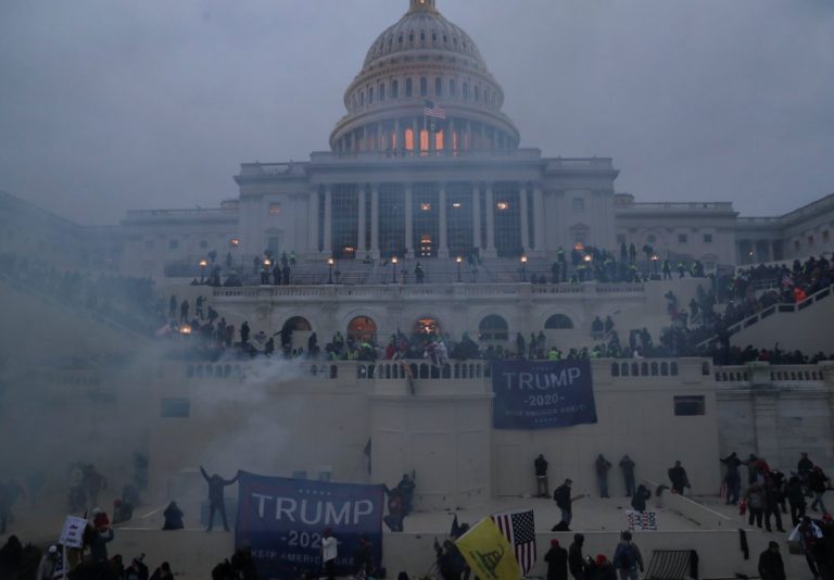 10 ore care au șocat America. De la comparația Trump-Lenin, la insurecția „burților de bere”