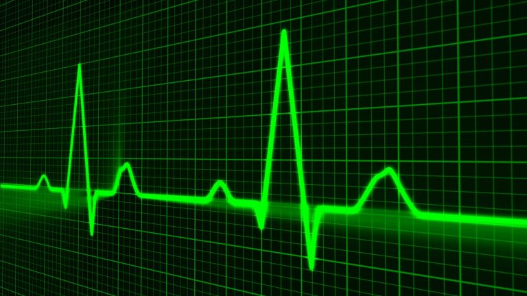 Studiu britanic: O treime dintre pacienții cu Covid-19 se întorc în spital în următoarele 5 luni cu boli de inimă, de ficat sau cu diabet