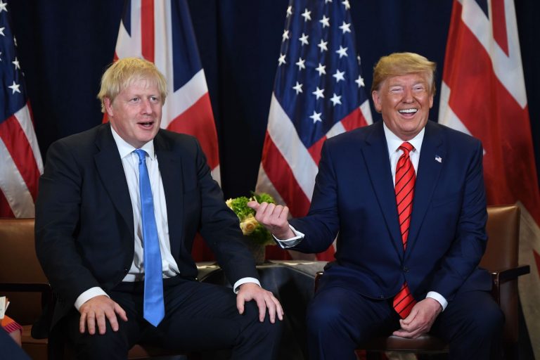 Se ascute contestarea în partid. Johnson se ține tot mai greu de scaun