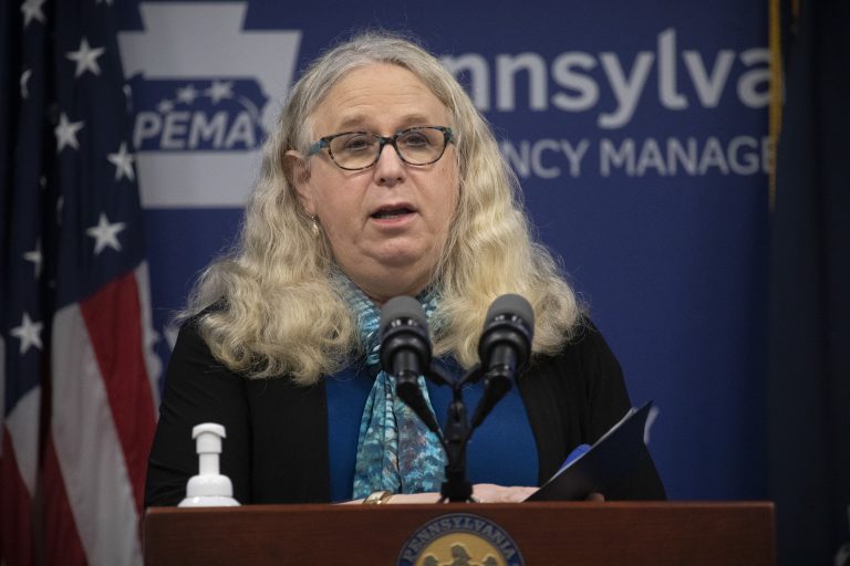 Președintele ales al SUA, Joe Biden, a numit în premieră o expertă transgender ca ministru adjunct al Sănătăţii