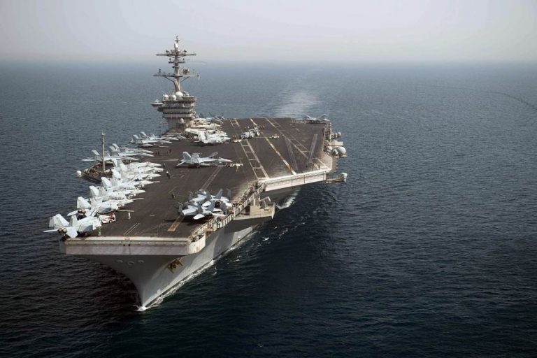 Beijingul trimite 30 de avioane după ce portavionul american USS Theodore Roosevelt ajunge în Marea Chinei de Sud