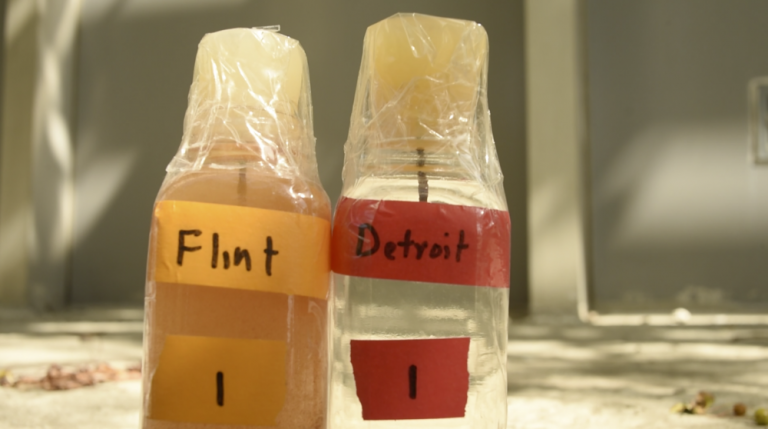 Inculpări în scandalul apei contaminate din Flint, în 2014, când au fost otrăviți mii de copii