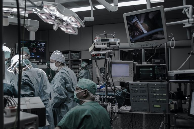 Medici italieni, acuzați de omor prin imprudență după ce o româncă a murit în condiții suspecte