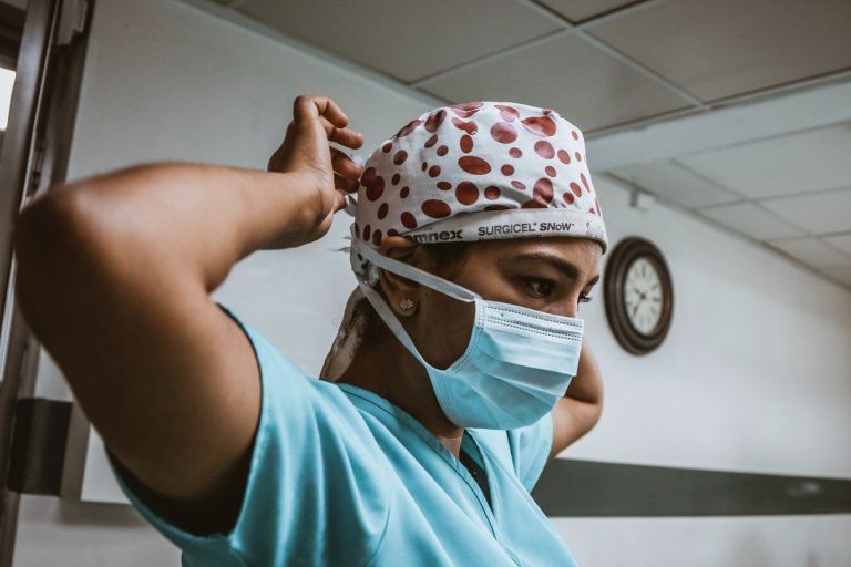 Cercetătorii brazilieni spun că au descoperit în premieră bolnavi infectați cu două tulpini diferite simultan