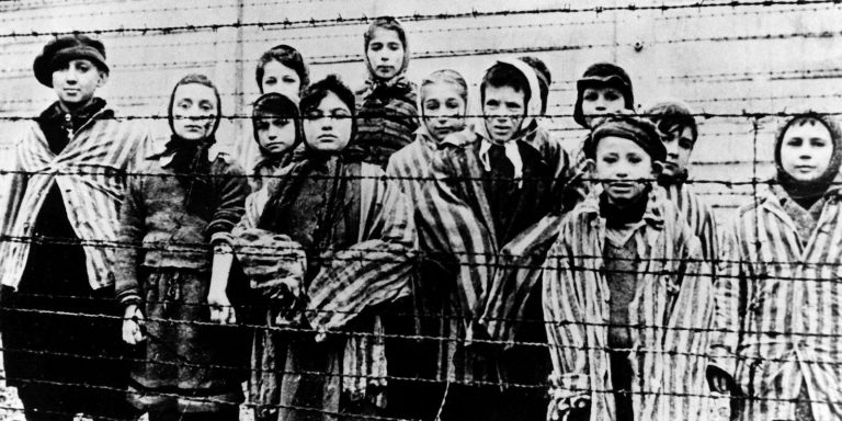 Romania’s anti-Semitism czar praises law that makes study of Holocaust compulsory at school