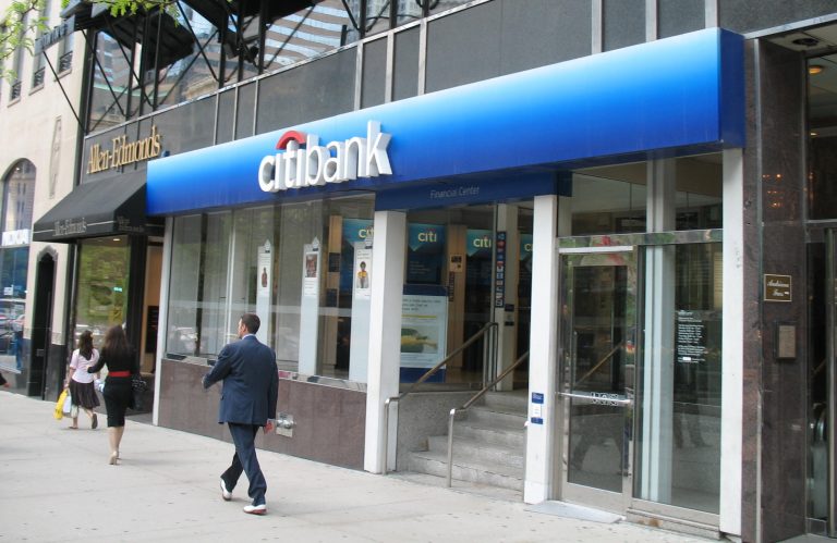 No-jab, no job: angajaţii Citigroup care refuză vaccinarea vor fi disponibilizaţi începând din 14 ianuarie