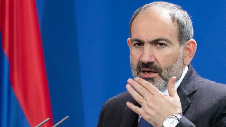 Situație critică în Armenia: Premierul acuză Statul Major de o tentativă de lovitură militară. Kremlinul, „îngrijorat” de criza politică