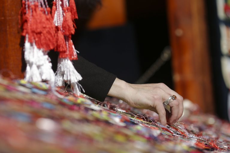 Mărţişorul, de la obiect de recuzită la vestitor al înnoirii