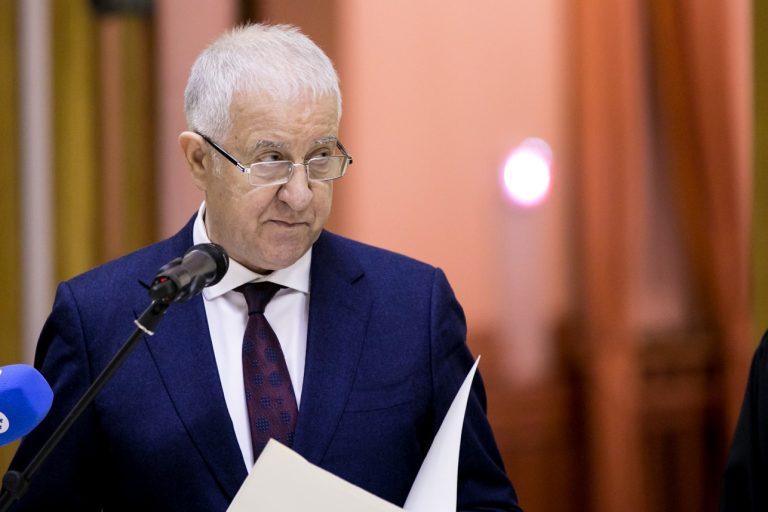 ”Ultimul mohican” al lui Ion Iliescu în Guvern, Victor Opaschi – eliberat din funcţia de secretar de stat la Secretariatul de Stat pentru Culte