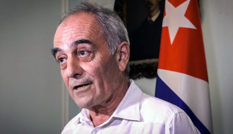 Ambasadorul UE în Cuba, rechemat pentru a da explicaţii despre scrisoarea în care cerea SUA ridicarea embargoului