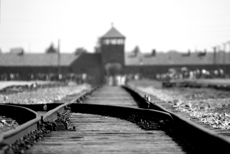 Comitetul Internaţional Auschwitz acuză Germania că nu a reuşit să-i judece pe criminalii nazişti: “A fost o povară pentru supravieţuitori”