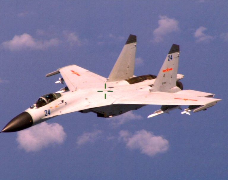 Grup de avioane de luptă chineze şi un avion de recunoaştere american, în spaţiul aerian al Taiwan