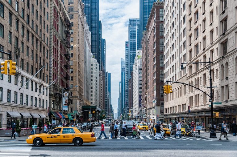 Concedieri în masă, la New York, pentru refuzul vaccinării anti-Covid