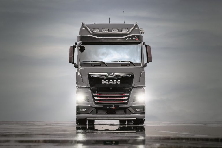 TGX Individual Lion S: leul alfa a ieșit la rampă