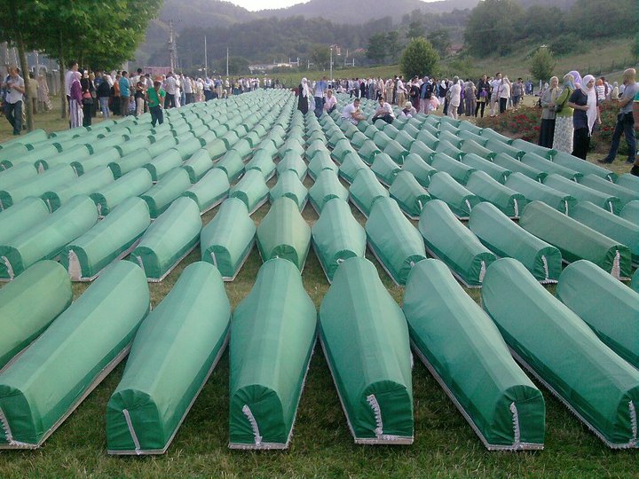 Reacția Comisiei Europene după ce premierul Muntenegrului a exprimat îndoieli în privința genocidului de la Srebrenica
