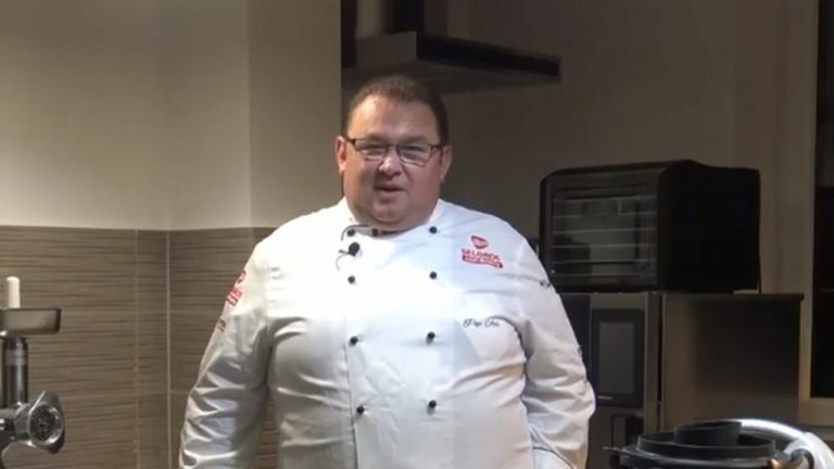 Bucătar celebru, internat în stare gravă la spital, după  un chef cu polițiști