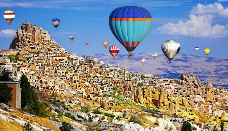 Turcia anunţă că va primi turişti nevaccinaţi în sezonul estival: Nu vom solicita paşapoarte de vaccinare