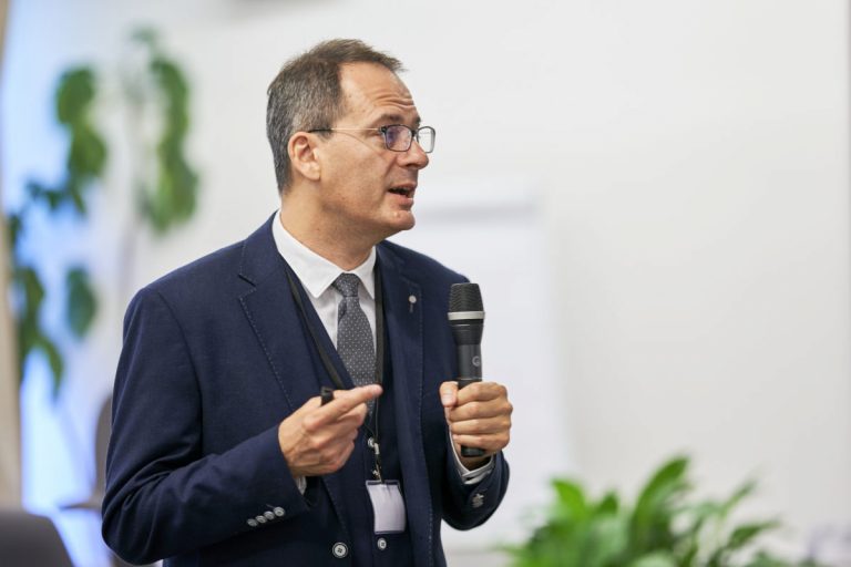 Christo Grozev, jurnalistul avertizat că va fi asasinat pentru dezvăluiri compromițătoare despre Moscova, trăiește sub protecția poliției austriece