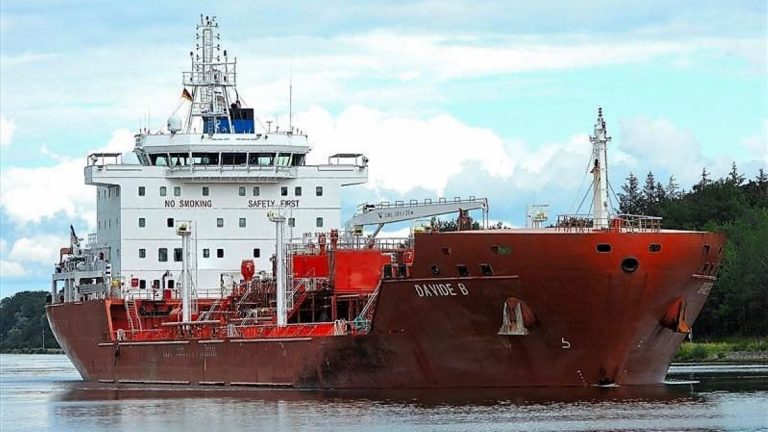 MAE: La bordul navei Davide B nu s-au aflat români