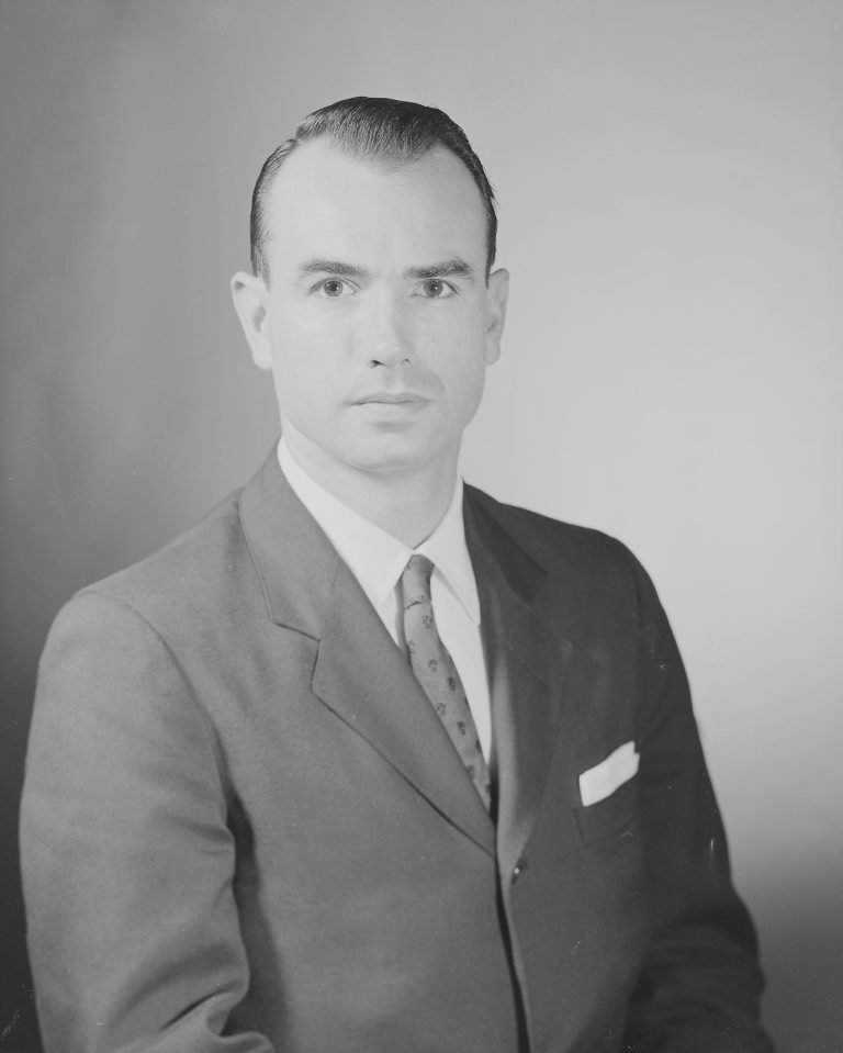 A murit G. Gordon Liddy, unul dintre organizatorii jafului de la Watergate, care a dus la cădere lui Nixon
