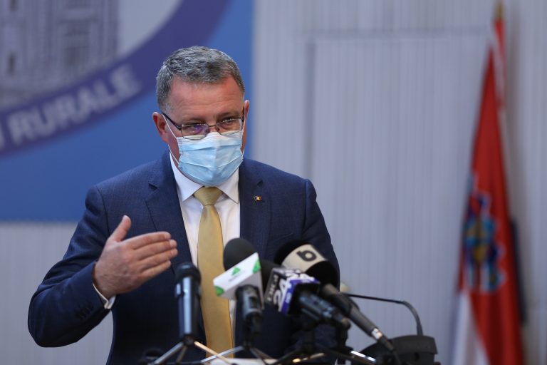 Moţiunea simplă împotriva ministrului Agriculturii, respinsă.  PSD, ajutat iarăşi de AUR
