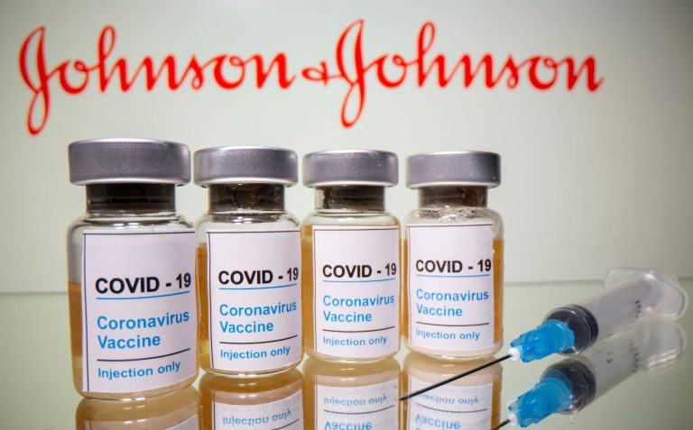 Johnson & Johnson amână distribuirea vaccinului său în Europa