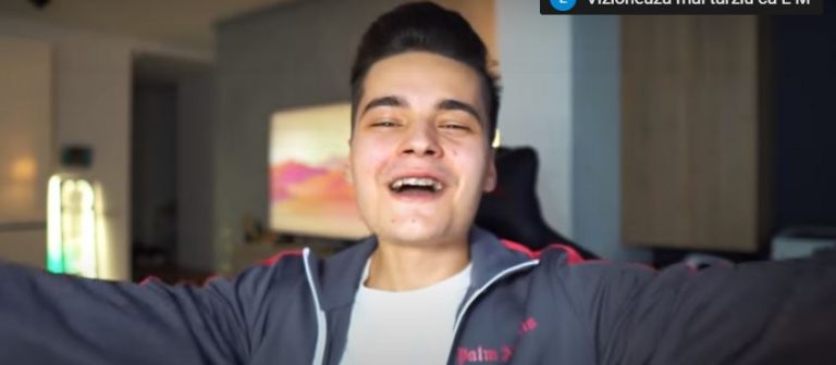 Influencerul Selly, desființat de fani