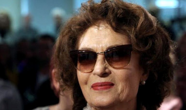 O cântăreață legendară a României, traumatizată de soțul căzut în patima alcoolului: Cine ești tu? Un nimeni