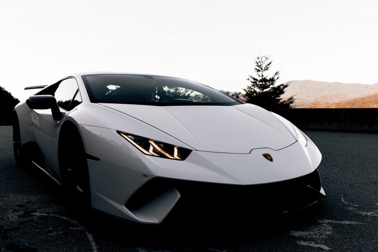 Miliardarii chinezi adoră Lamborghini. Cererea din China a adus un profit record „taurului furios” de pe piața auto