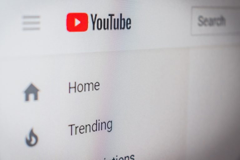 CEPA: YouTube ajută războiul informațional al Rusiei. Afaceri profitabile cu ciracii lui Putin