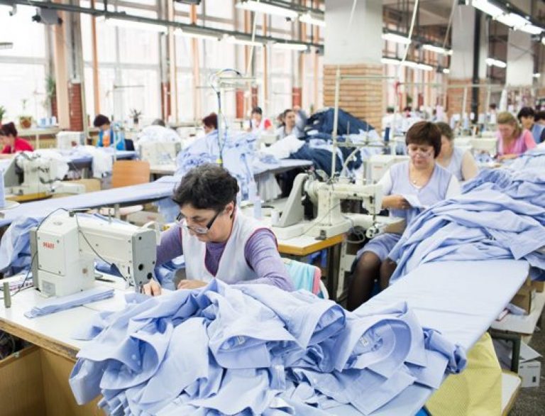 Terenul unei fabrici emblematice pentru români, vândut către Kaufland