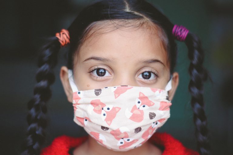 Prima țară din lume care introduce vaccinarea obligatorie pentru copii, cu serul Pfizer