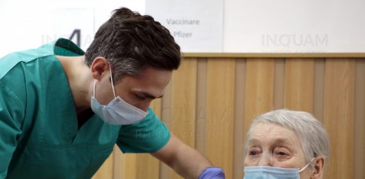 86-year-old woman is 1 millionth person to be vaccinated in Romania, government press office