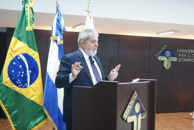 Alegerile din Brazilia | Lula şi Bolsonaro s-au jignit reciproc la o dezbatere televizată