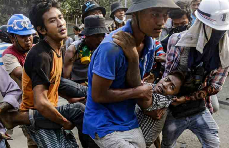 ONU: Sute de oameni sunt daţi dispăruţi în Myanmar