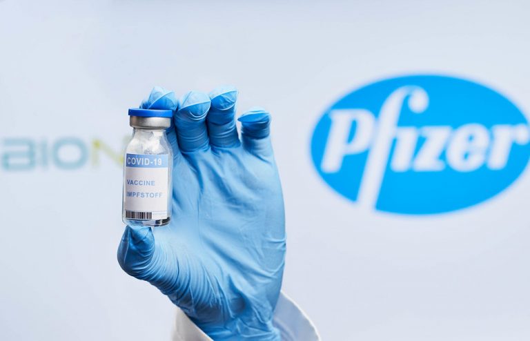 Pfizer-BioNTech dezvoltă o doză booster special pentru varianta Omicron