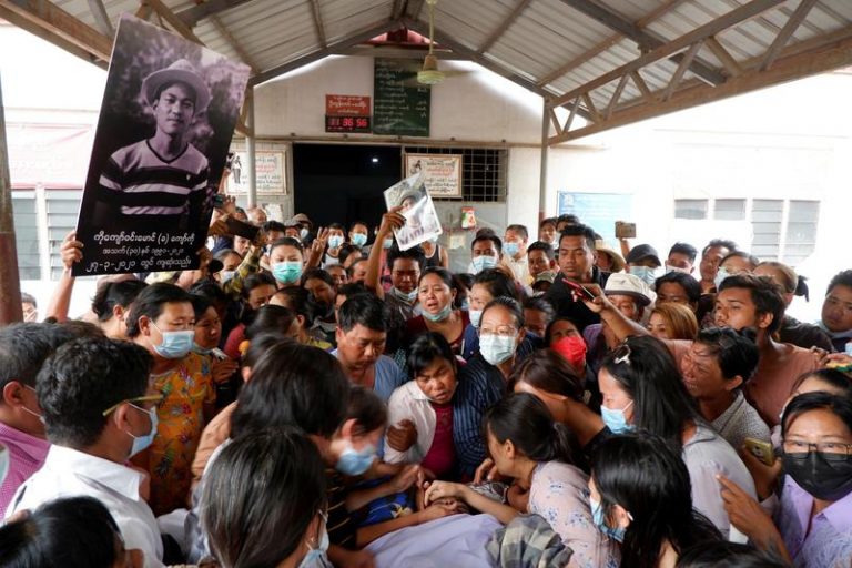 „Ziua ororii și rușinii”. UE și SUA condamnă acțiunile armatei din Myanmar, care a ucis 100 de adulți și 7 copii