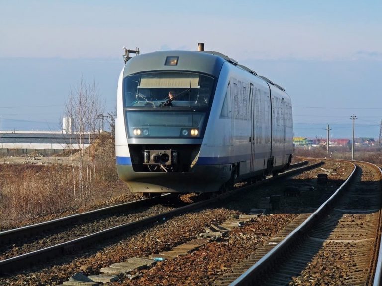 Decizia Ministerului Transporturilor, după negocierile cu feroviarii