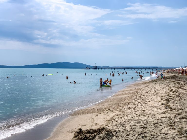 Ce condiții va impune Bulgaria turiștilor pentru a-i primi pe litoral