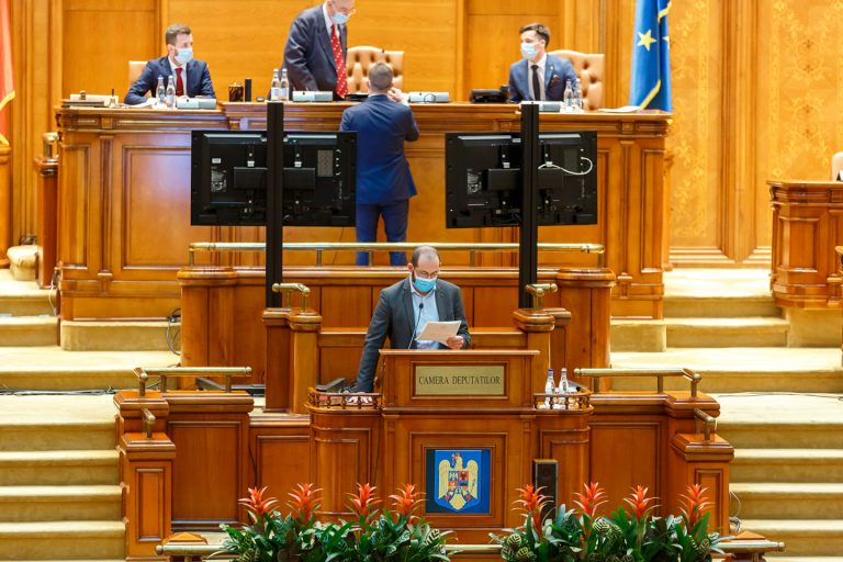 „Brambureala ultimelor săptămâni”. Un deputat USR-PLUS dă de pământ cu noile măsuri de restricție: „Mă abțin de niște luni bune deja să o zic, dar trebuie să o zic”
