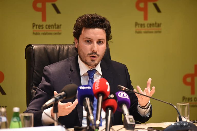 O bandă de traficanţi de droguri planifica asasinarea vicepremierului muntenegrean. „Avem de-a face cu grupuri infracţionale cu influenţă regională”